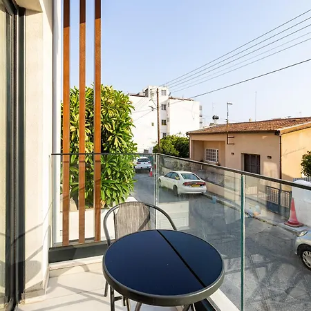 Yamas Urban Living Spiridonos Lejlighed *